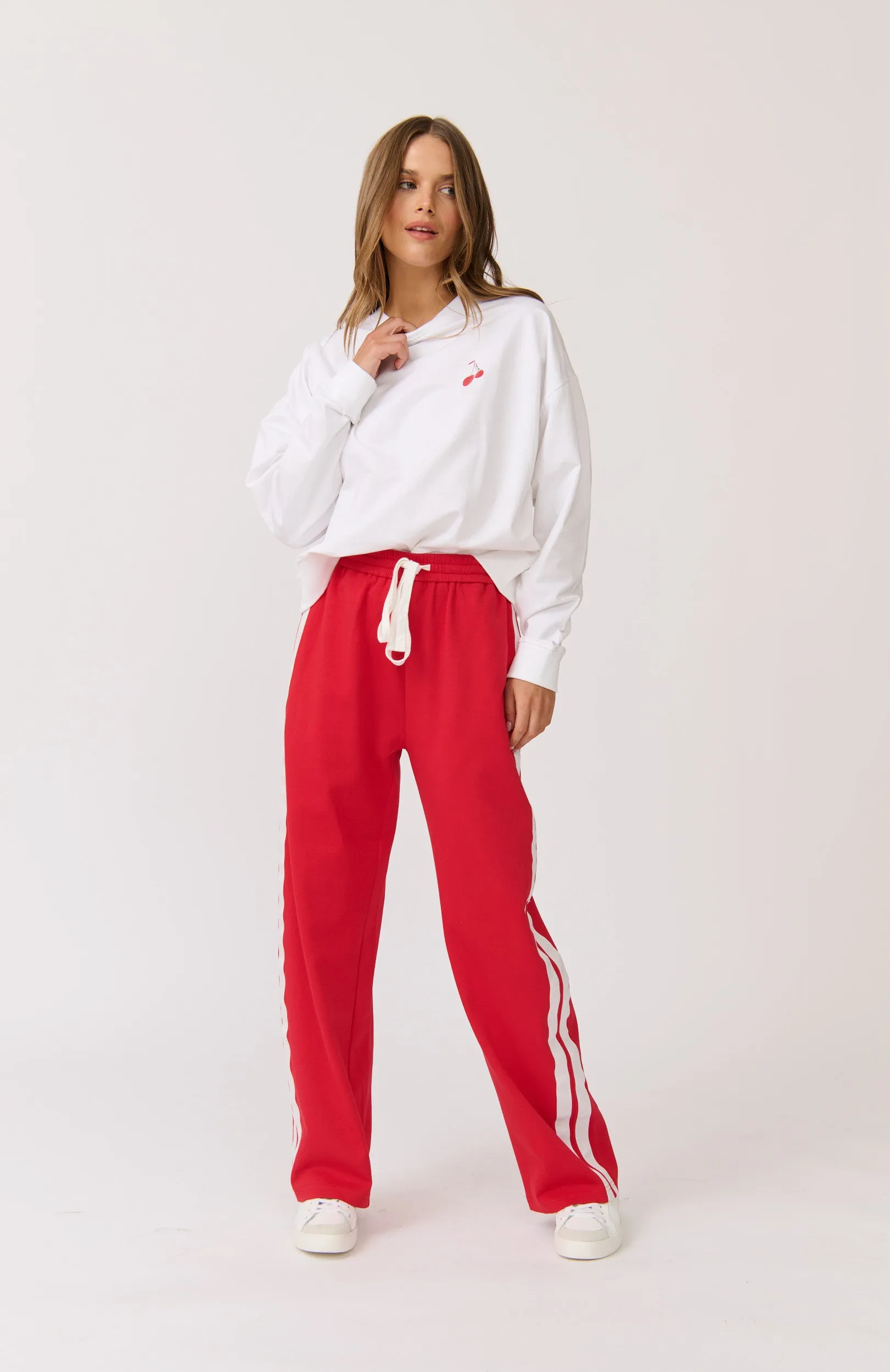 Ada Slim Sweater - White / Cherry