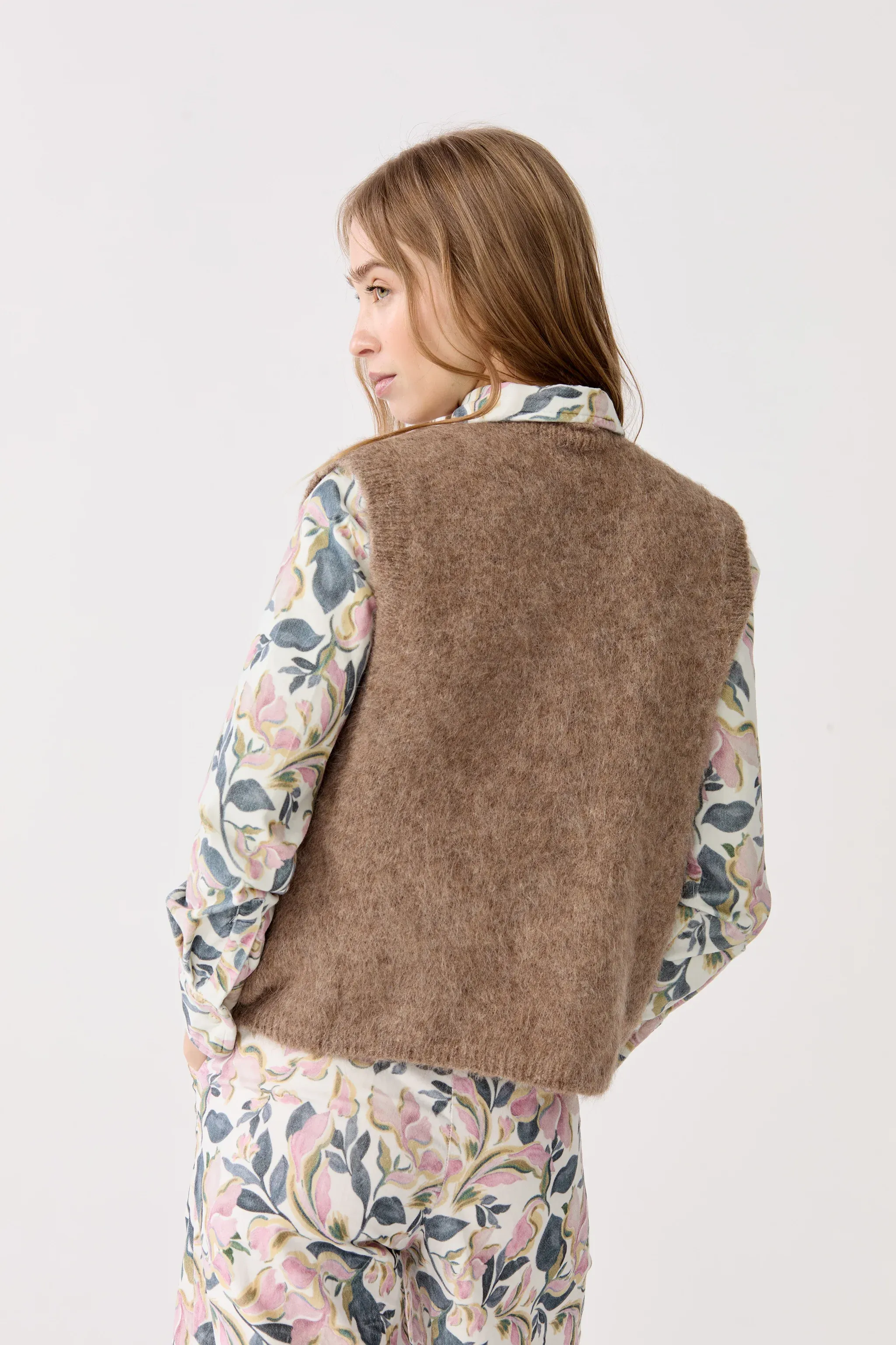 Alpaca Knitted Vest - Cookie