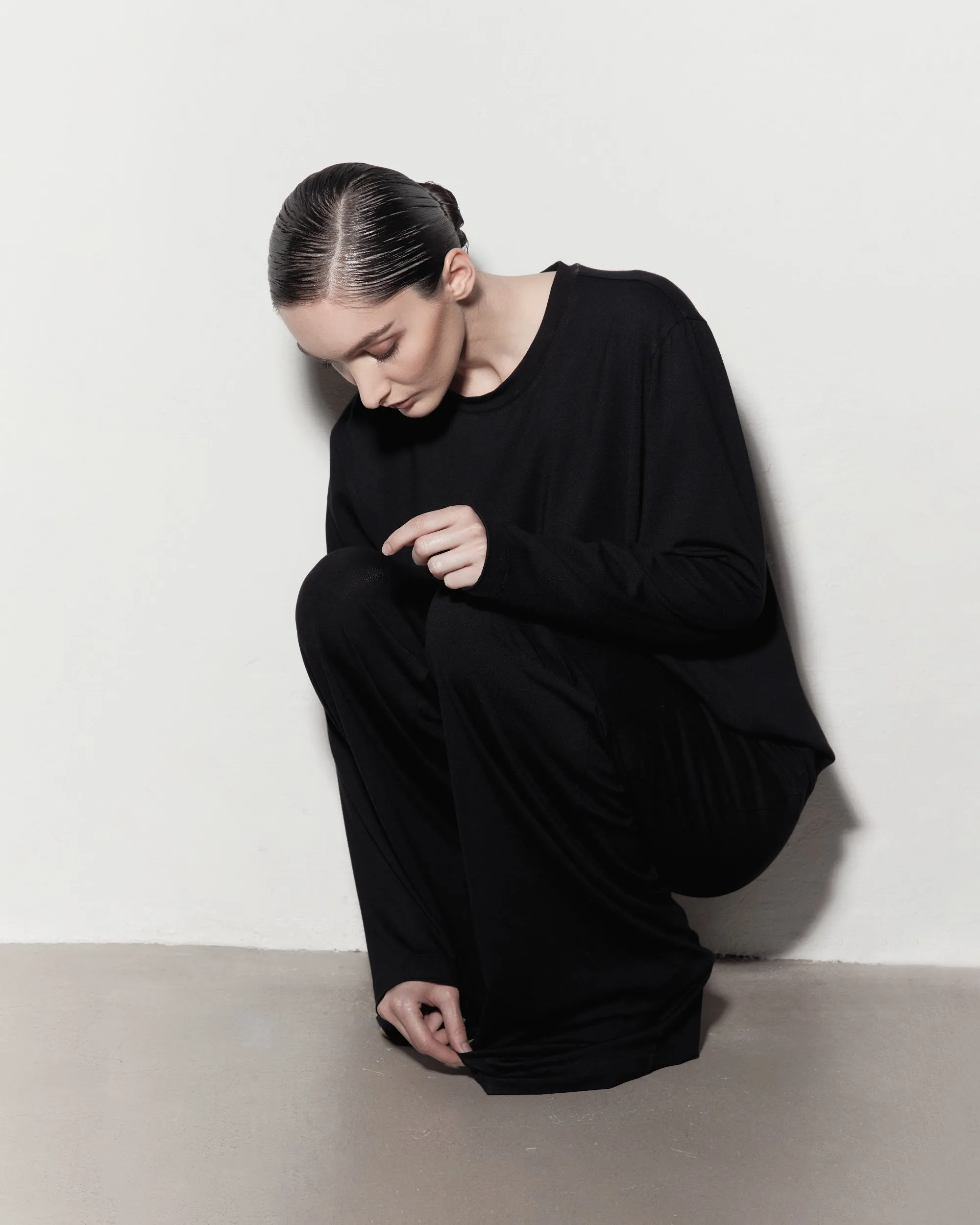 LONGSLEEVE. ČERNÝ