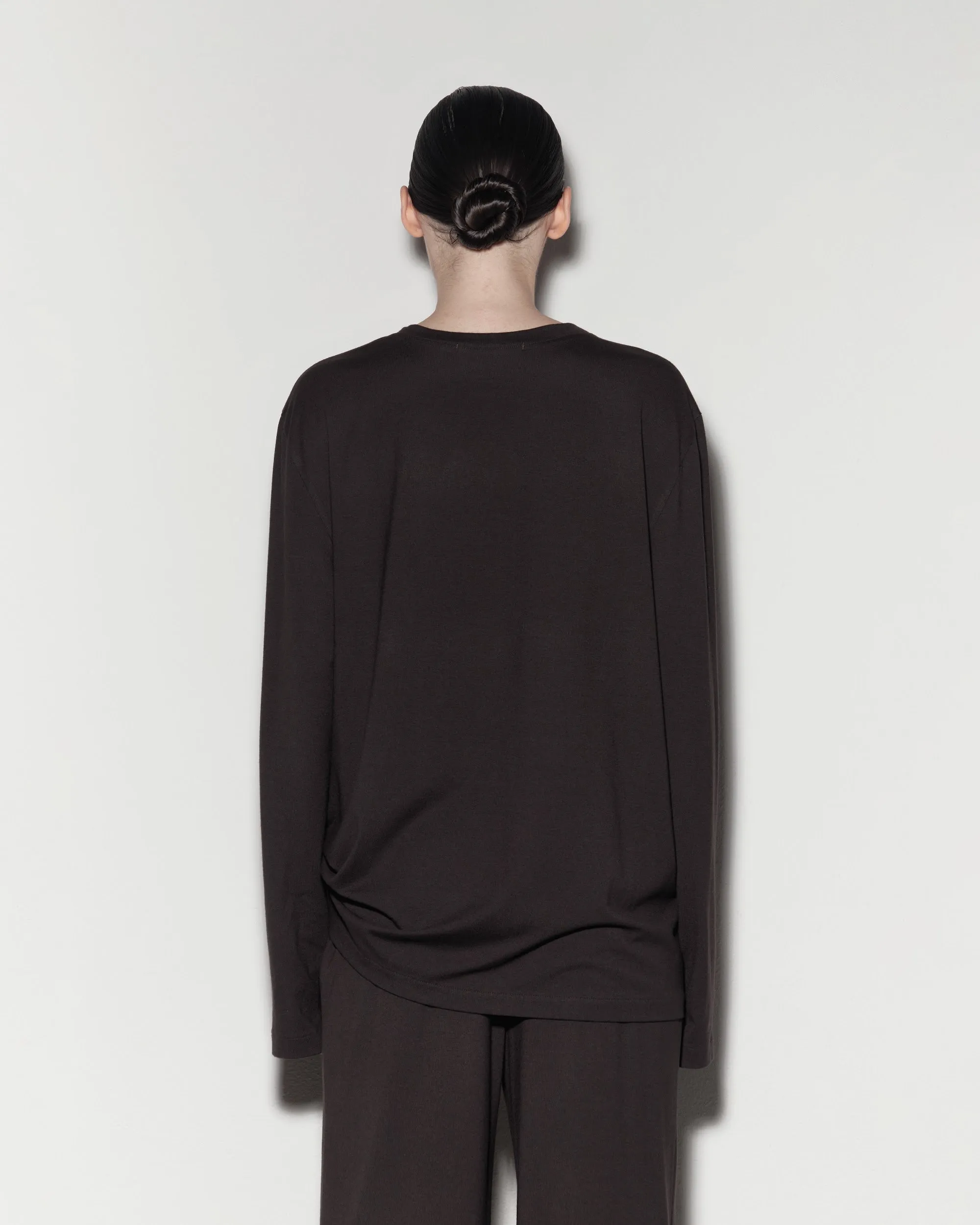 LONGSLEEVE. HNĚDÝ
