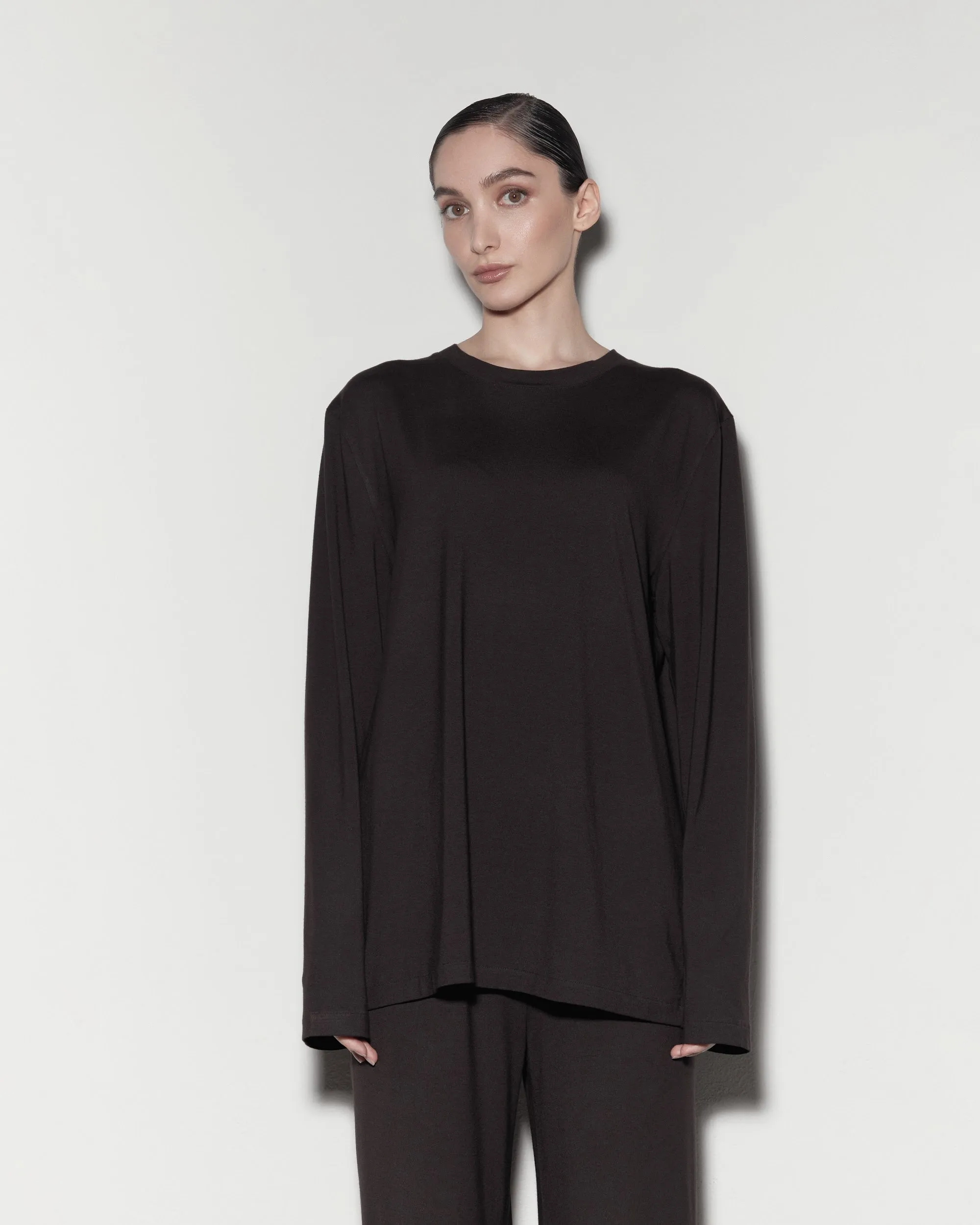 LONGSLEEVE. HNĚDÝ