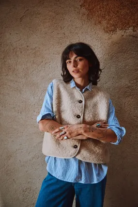 LUCE Shepherd's Vest in Curly Alpaca - Light Beige