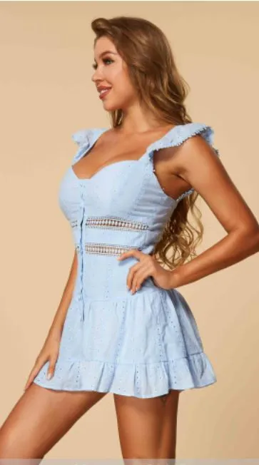Sleeveless Solid V-Neck Lace Romper
